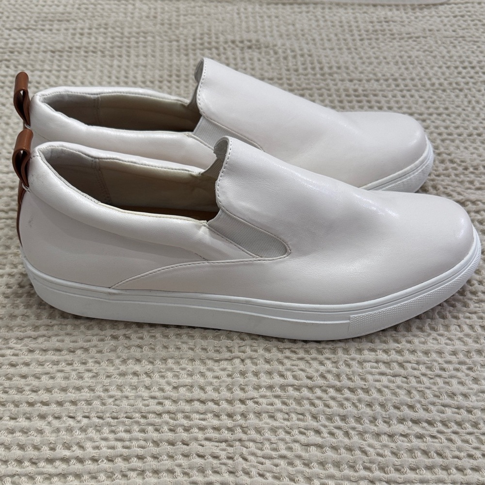 Women’s Lane Bryant Cream Slip-On Shoes Size 12W - Picture 3 of 6